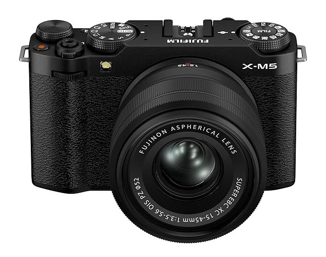 Cámara mirrorless Fujifilm X-M5 con lente 15-45mm